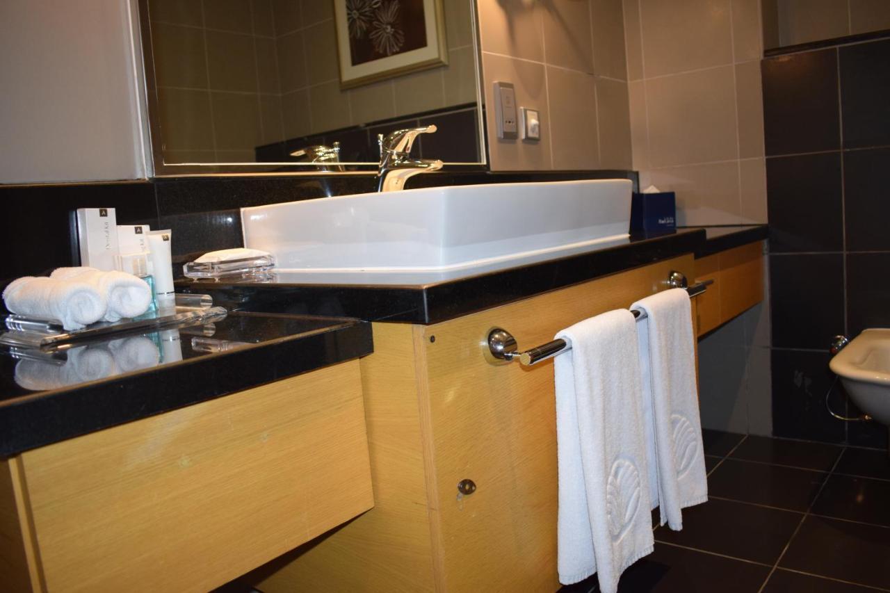 Hala Arjaan By Rotana, Deluxe Hotel Apartments Abu Dhabi Eksteriør bilde