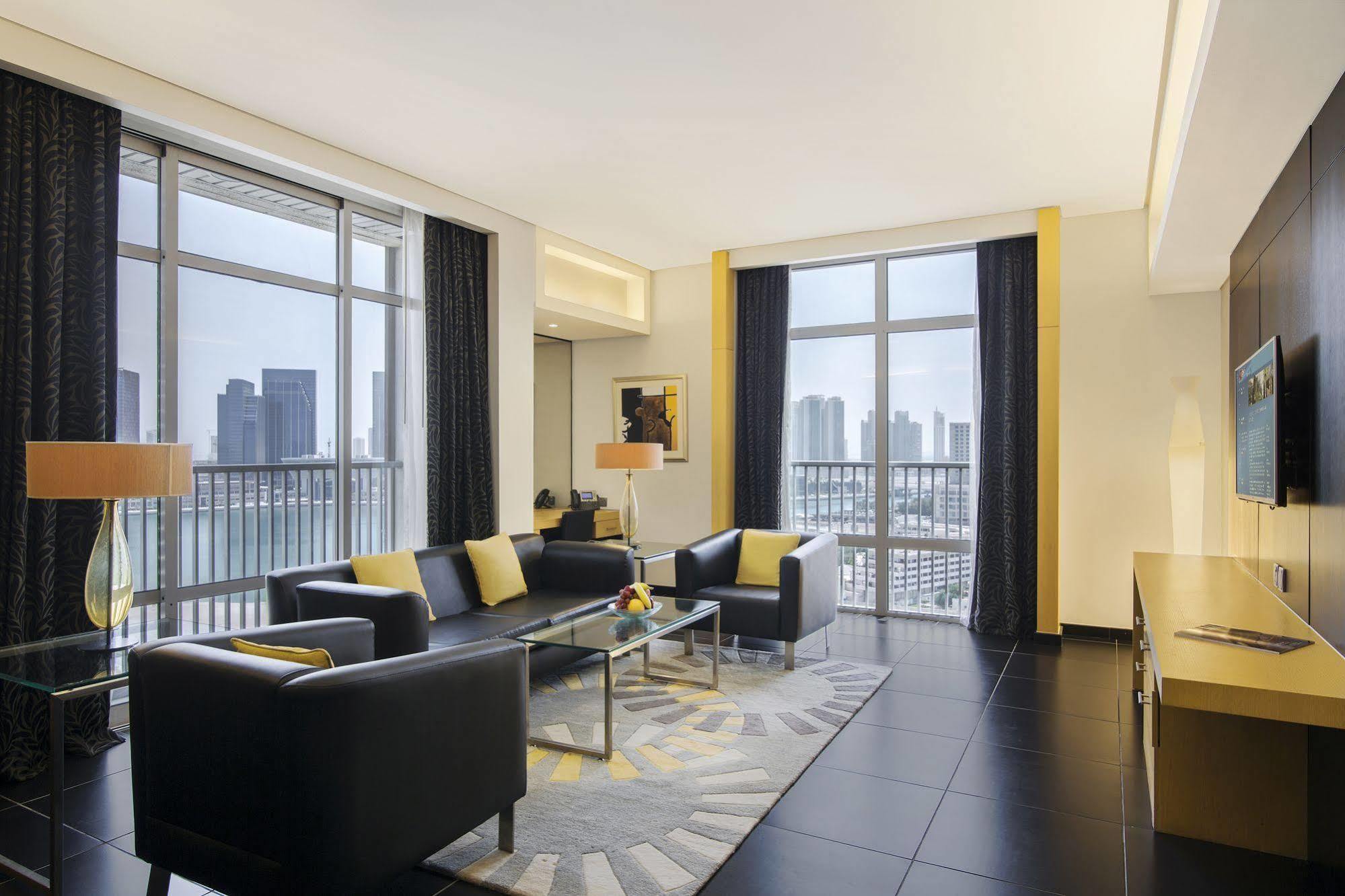 Hala Arjaan By Rotana, Deluxe Hotel Apartments Abu Dhabi Eksteriør bilde